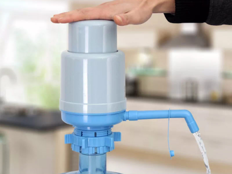 手壓水泵